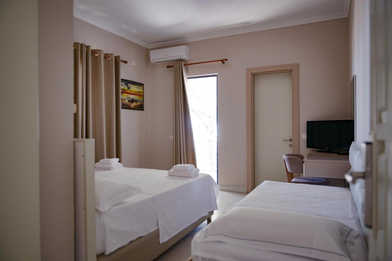 Hotel Andi Durrës Zewnętrze zdjęcie