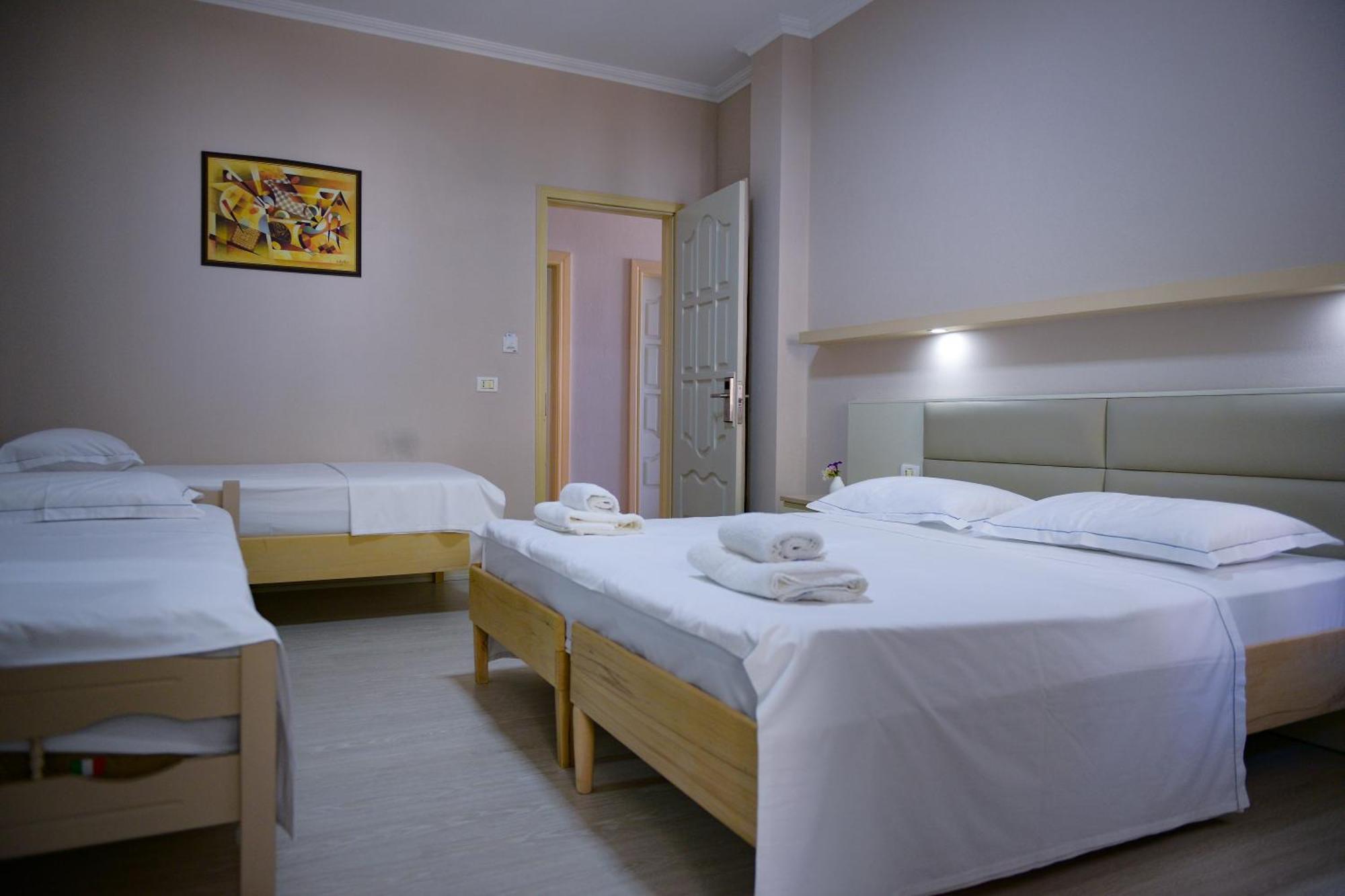 Hotel Andi Durrës Zewnętrze zdjęcie
