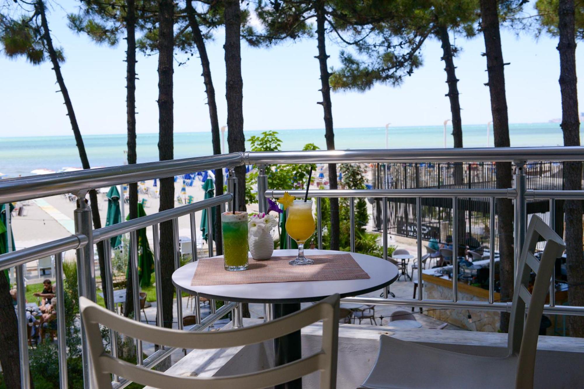 Hotel Andi Durrës Zewnętrze zdjęcie