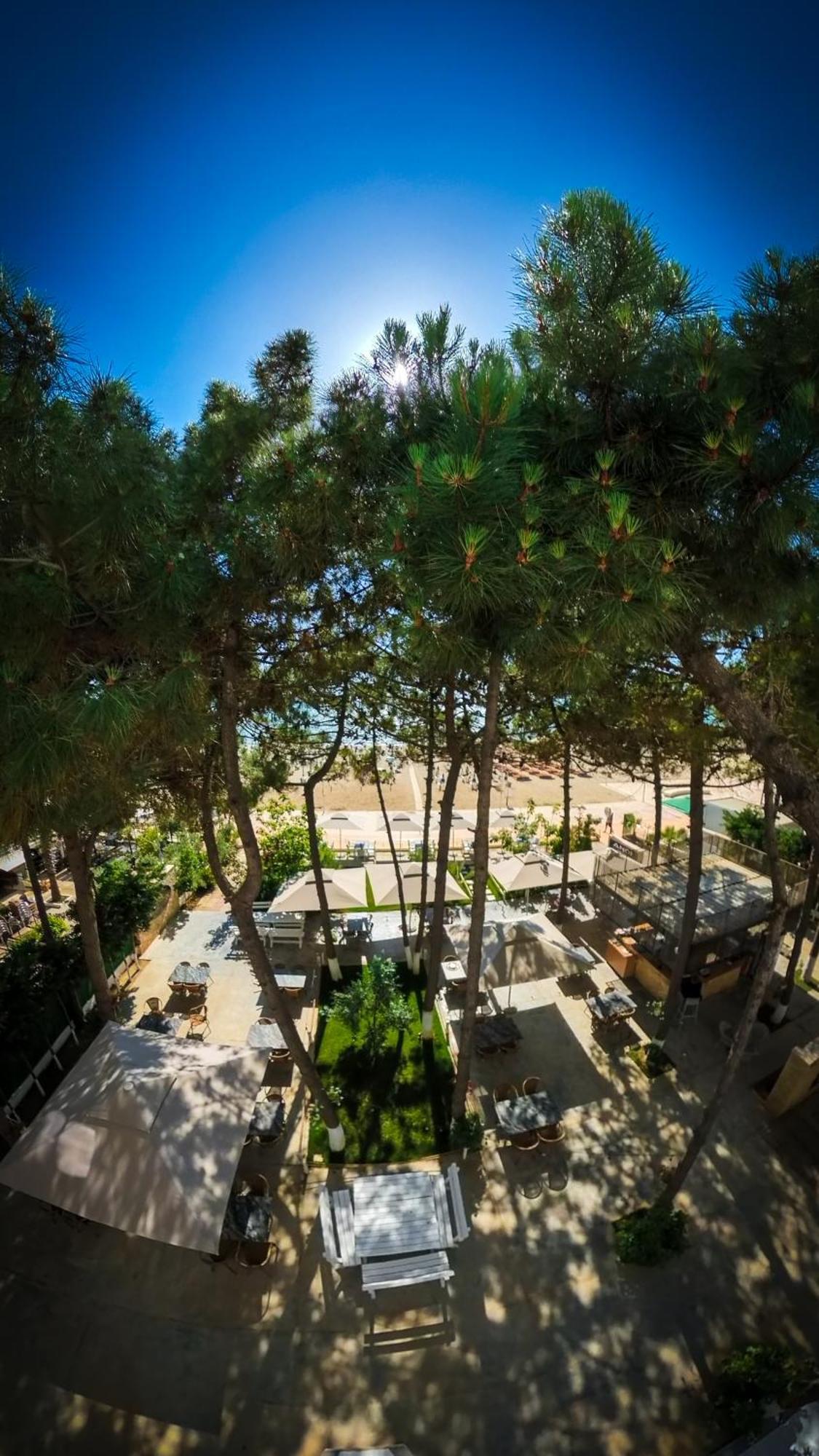 Hotel Andi Durrës Zewnętrze zdjęcie