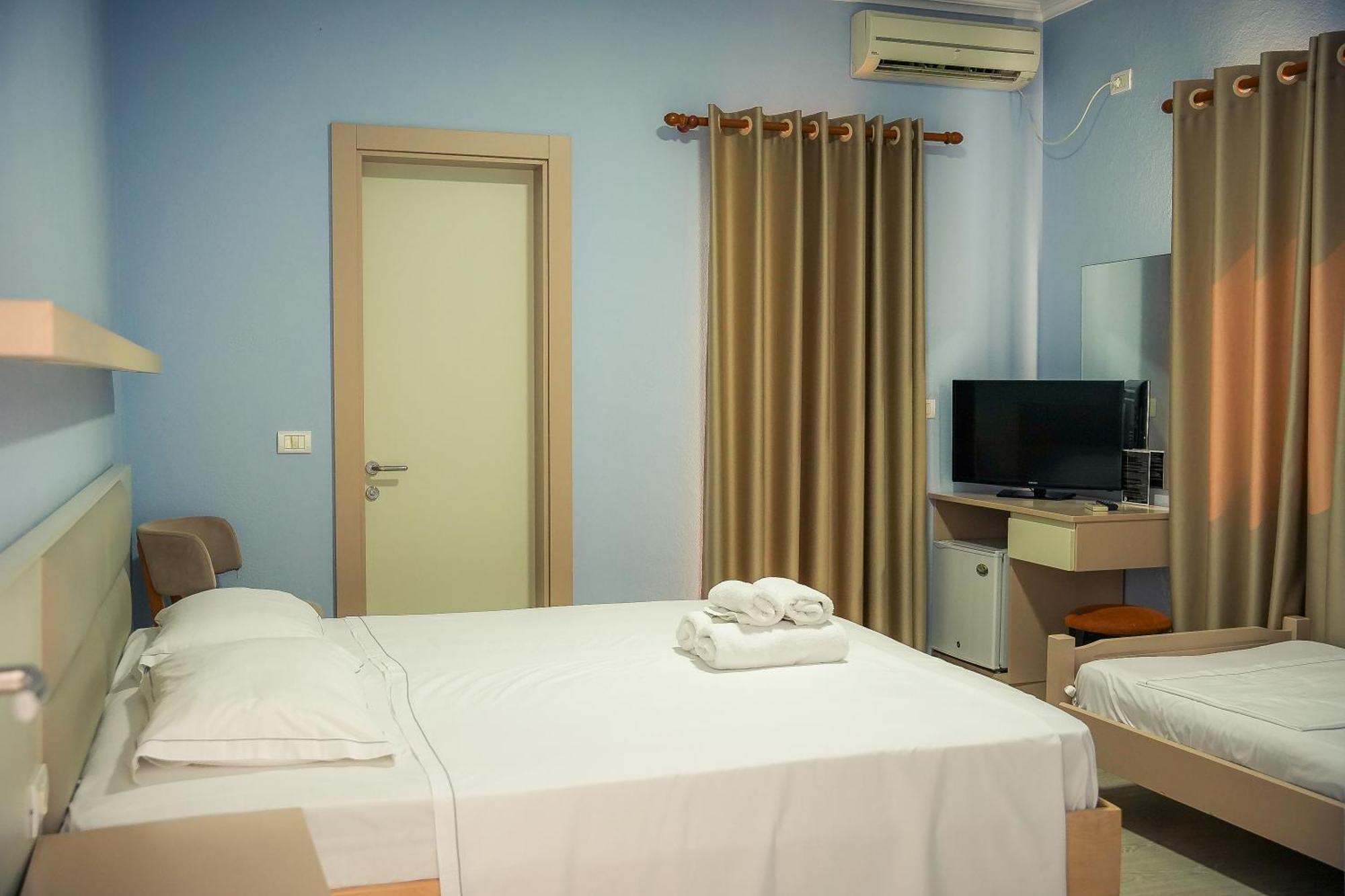 Hotel Andi Durrës Zewnętrze zdjęcie