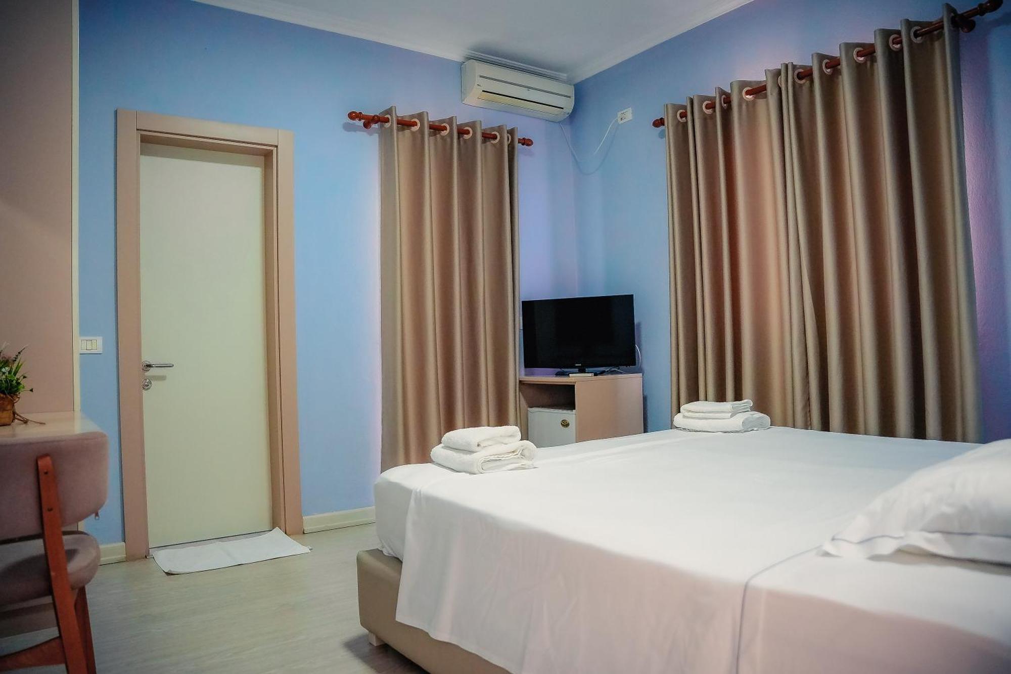 Hotel Andi Durrës Zewnętrze zdjęcie