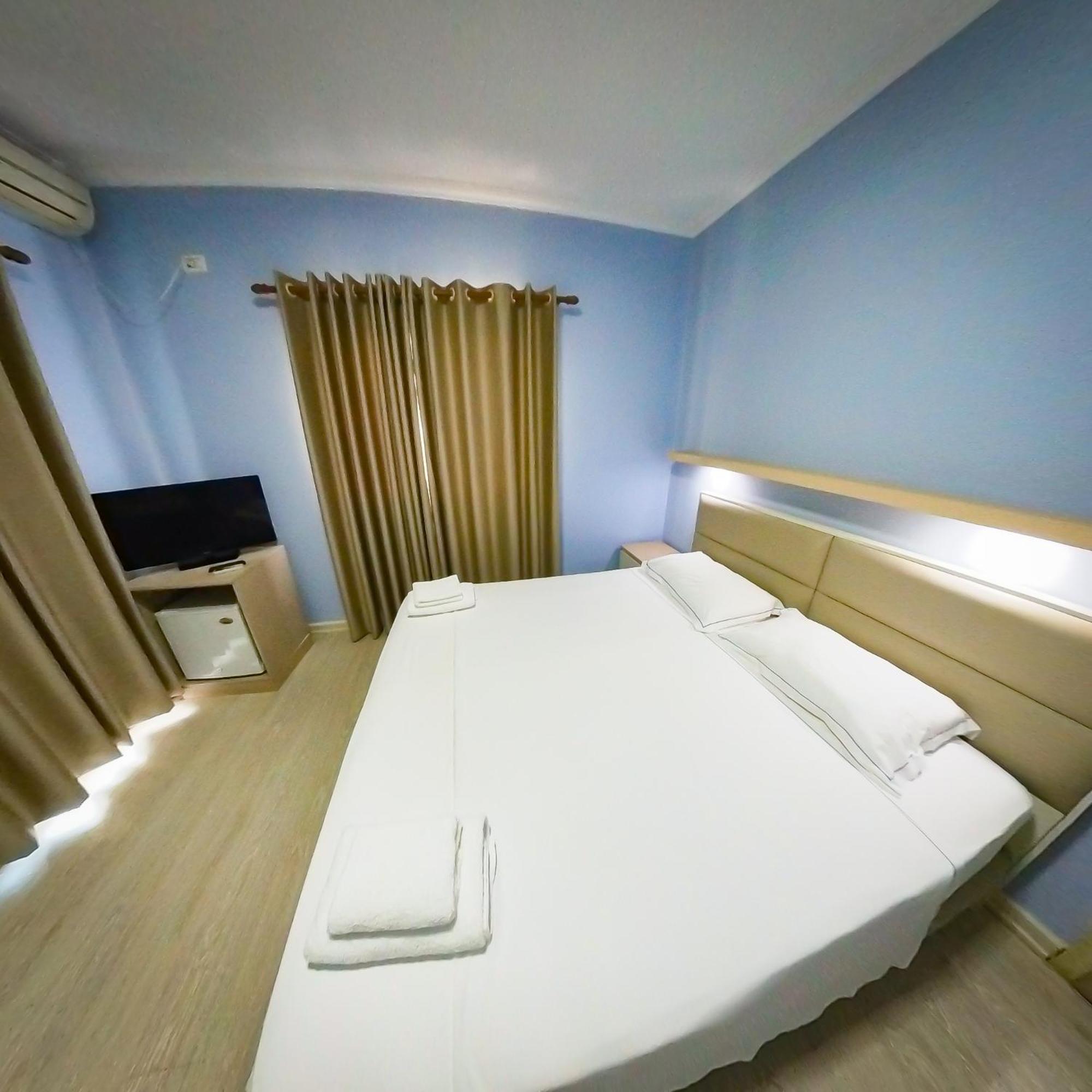Hotel Andi Durrës Zewnętrze zdjęcie
