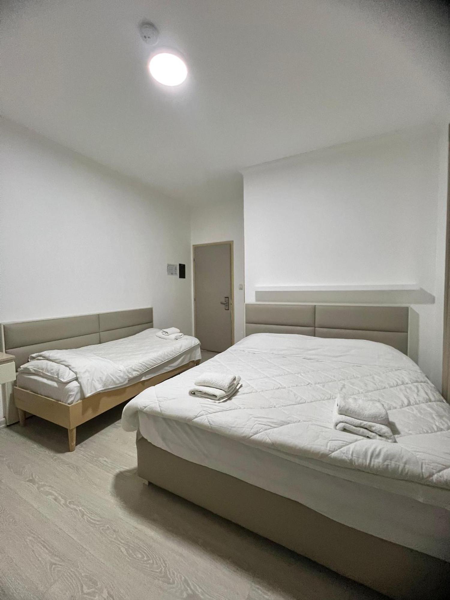 Hotel Andi Durrës Zewnętrze zdjęcie