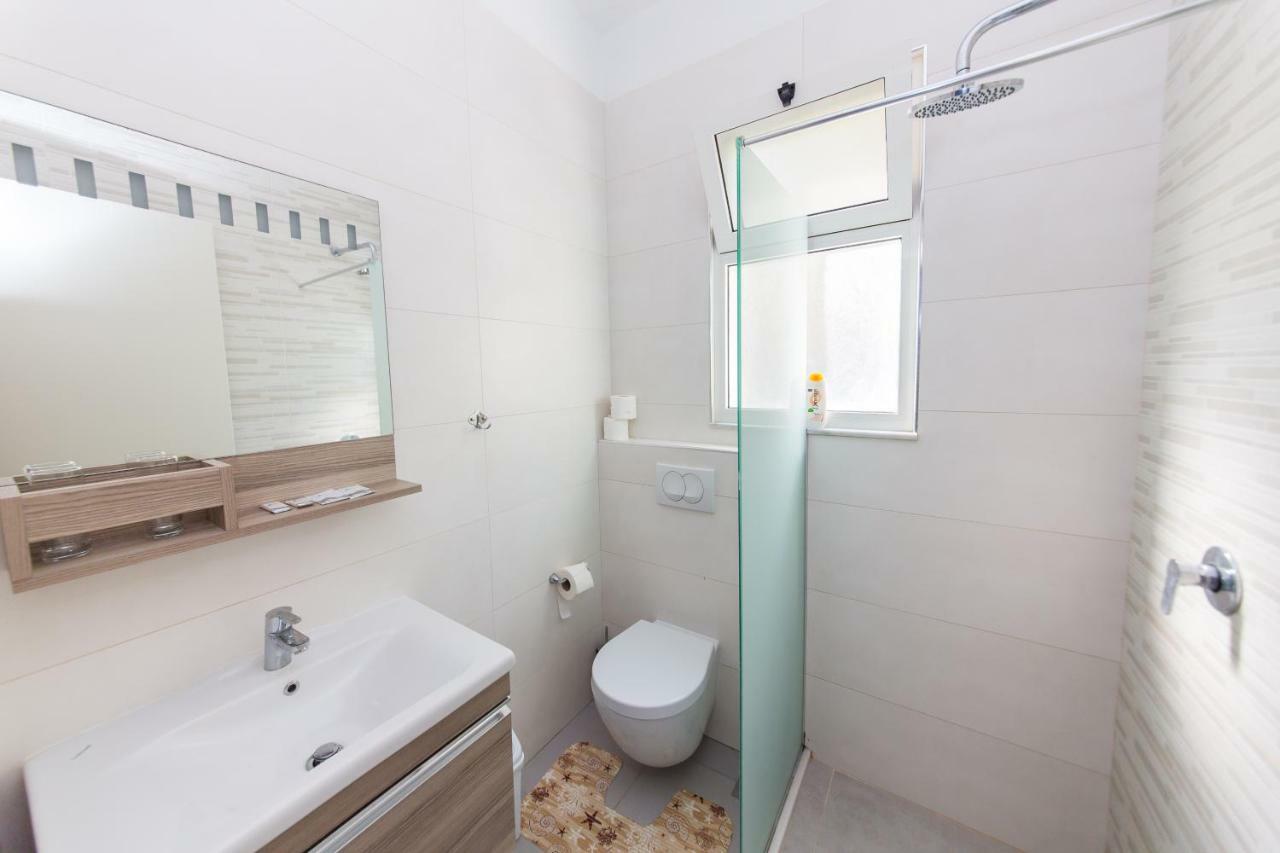 Hotel Andi Durrës Zewnętrze zdjęcie